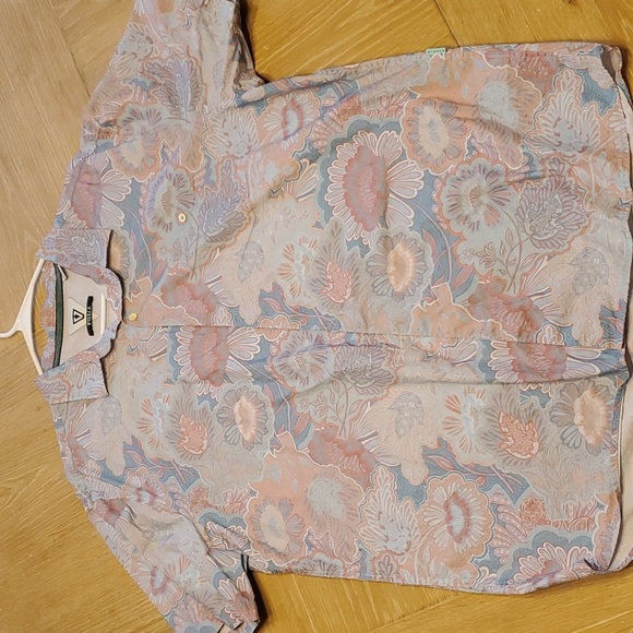 VISSLA Other - VISSLA - Men's S/S button down - XXL